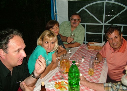 Évadzáró a klubban